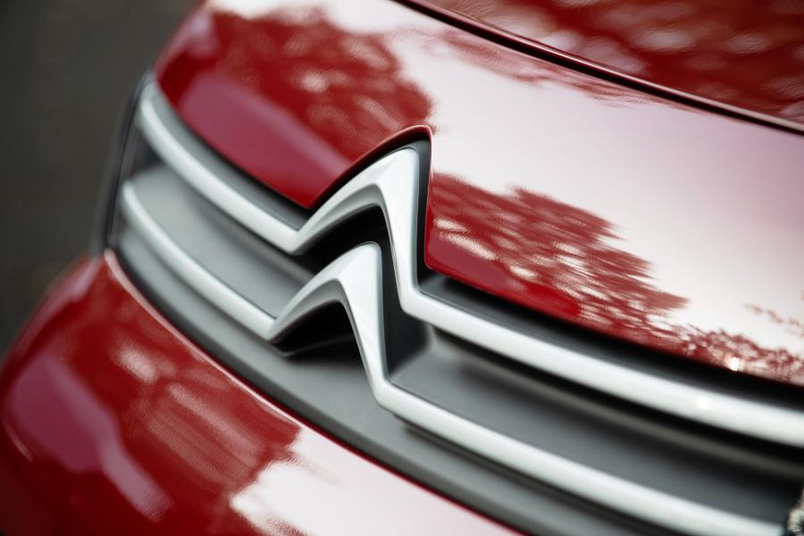 Логотип Citroen Berlingo Van 2018 года  (WW) (фото 37 из 40)